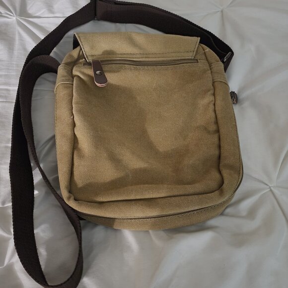 Sechunk Messenger Bag - Picture 3 of 5